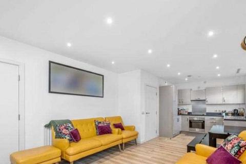 3 bedroom apartment to rent, Capitol Way, Colindale, London