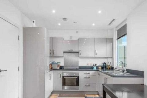 3 bedroom apartment to rent, Capitol Way, Colindale, London
