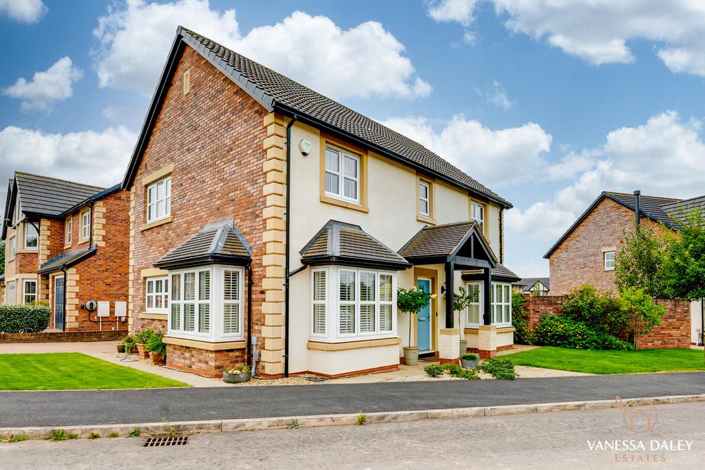 Shearwater Drive, Preston, PR2 4 bed detached house £400,000