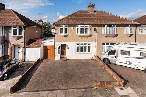3 bedroom semi-detached house for sale - Barrington Road, Bexleyheath, DA7