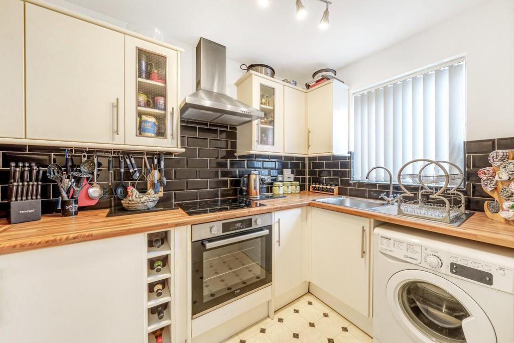 KITCHEN.jpg