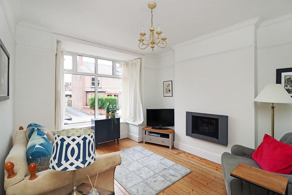 Finchley Road, Hale 3 bed end of terrace house for sale £535,000