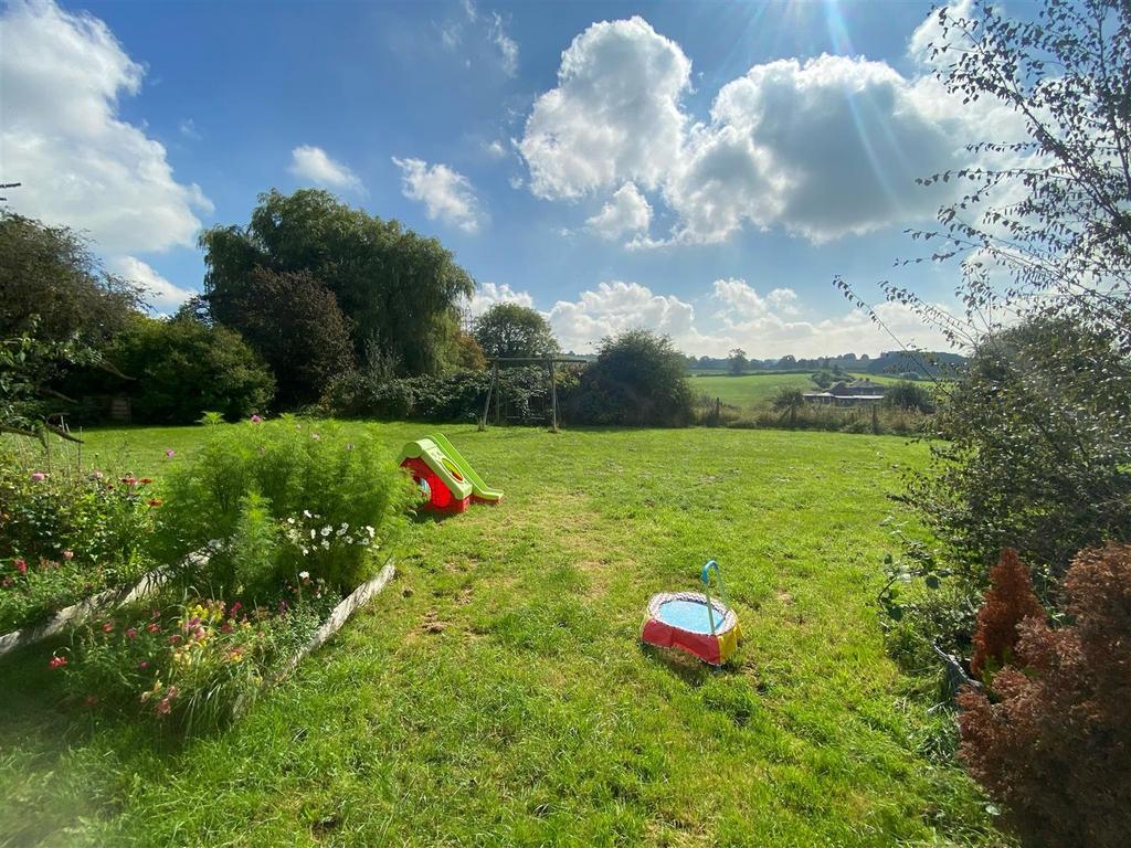 Holbrook Road, Belper DE56 3 bed end of terrace house for sale £289,950