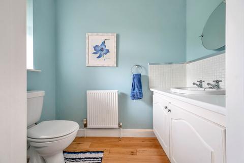 56 Barrowby Gate, Grantham, NG31 7LT