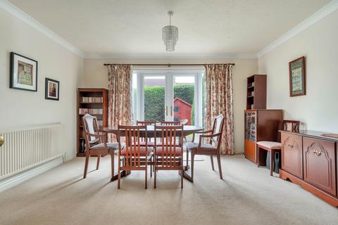 56 Barrowby Gate, Grantham, NG31 7LT