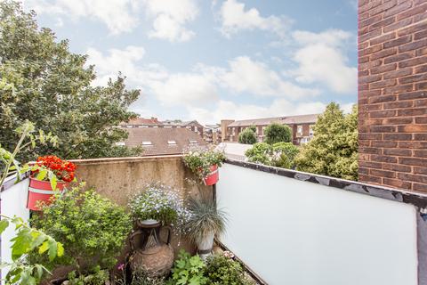 91 Pulteney Close, London, E3 5LP