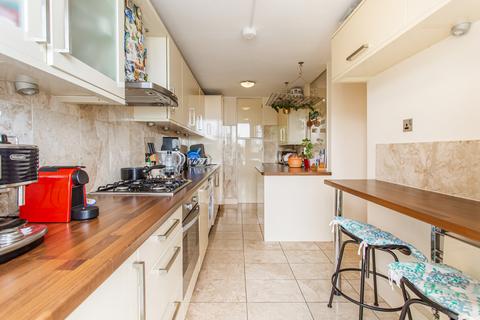 91 Pulteney Close, London, E3 5LP