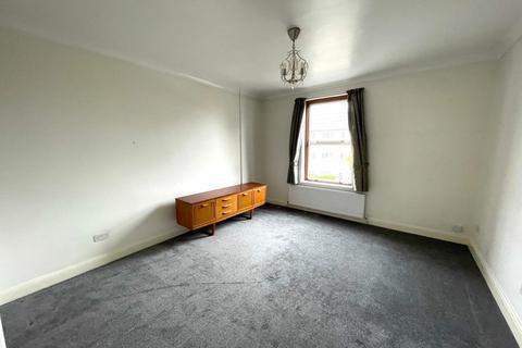 2 bedroom flat to rent, First Floor Flat, 86 Merton Road, London