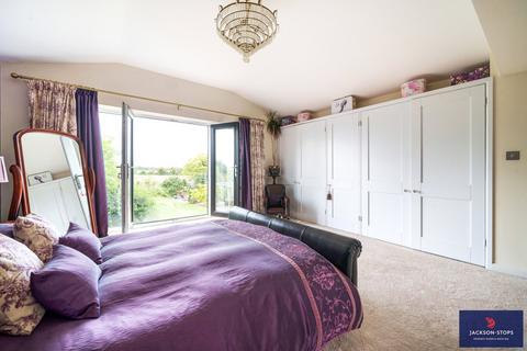 5 bedroom detached house for sale, Smith Close, Piddington, Northamptonshire, NN7