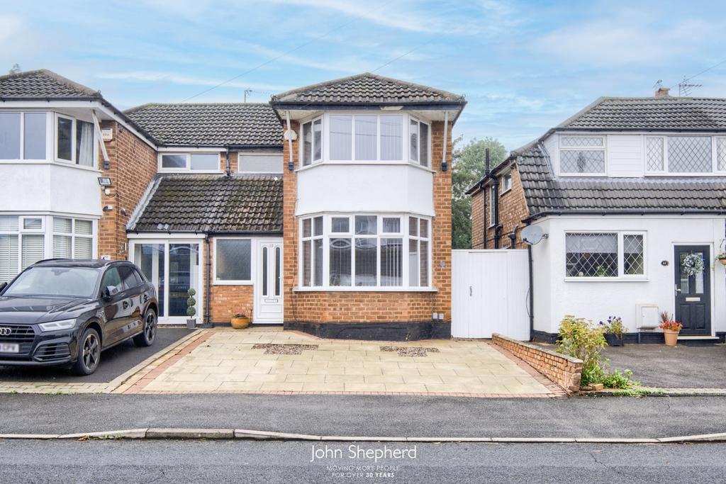 Ventnor Road, Solihull, West Midlands, B92 3 bed semidetached house