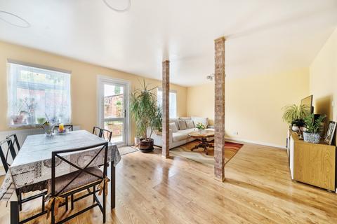 2 Farraxton Square, Northampton, NN4 9RQ