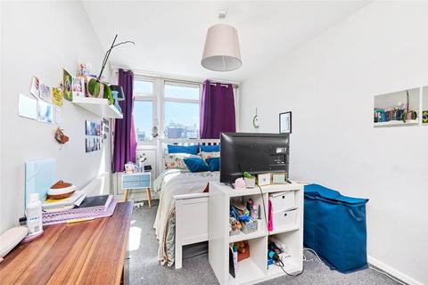 2 bedroom flat for sale - Colson Way, Furzedown, SW16