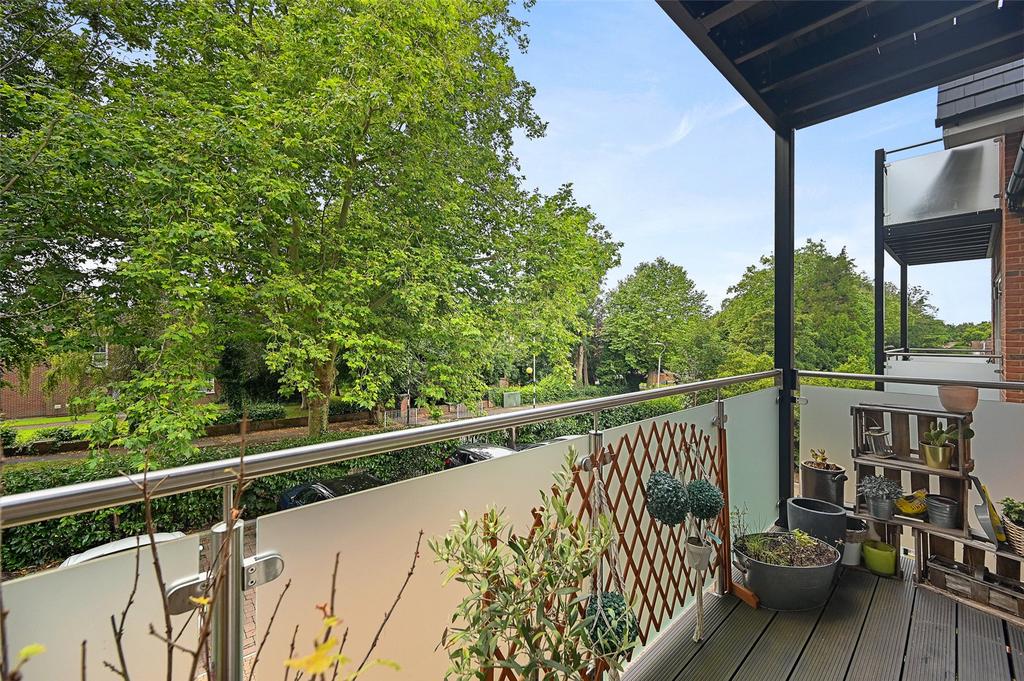 Orchid House, 23 Carew Road, Northwood, Middlesex, HA6 2 bed apartment