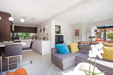 5 bedroom detached house for sale - Buttercup Close, Paddock Wood, Tonbridge, Kent, TN12