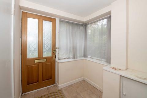 4 bedroom semi-detached house for sale - Leicester Road, Salford