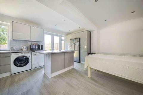 27 Bargate Close, New Malden, KT3 6BG