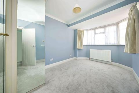 27 Bargate Close, New Malden, KT3 6BG
