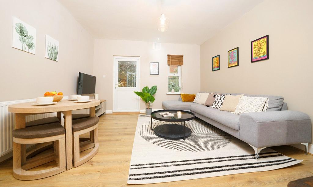 1 bedroom Garden Flat for rent in Hackney