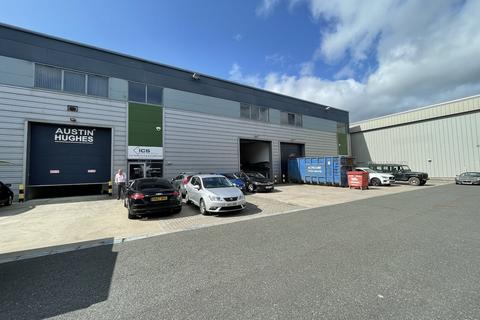 Industrial unit to rent - Units 2 & 3 Chancerygate Business Centre, Southampton, SO15 0AE