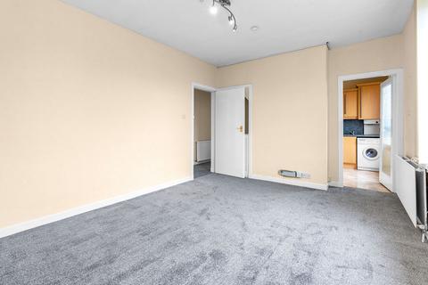 2 bedroom flat to rent, Pilton Avenue, Pilton, Edinburgh, EH5