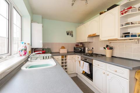 3 bedroom end of terrace house for sale - Earlsmead Crescent, Cliffsend, CT12