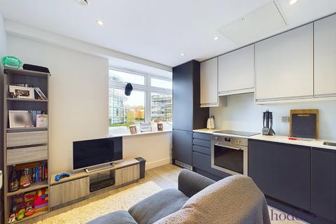 Station Road, Addlestone, KT15