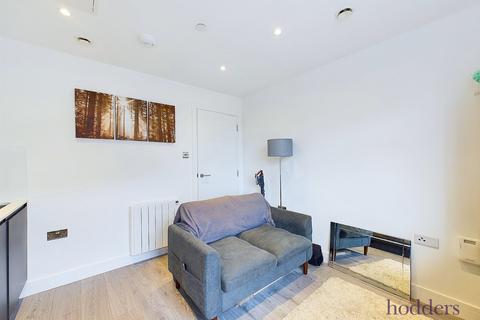 1 bedroom apartment to rent, Station Road, Addlestone, KT15