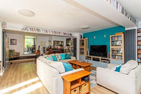 Garibaldi Farmhouse Dover Road, Ringwould, Deal, CT14 8HG