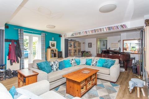 Garibaldi Farmhouse Dover Road, Ringwould, Deal, CT14 8HG