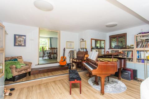 Garibaldi Farmhouse Dover Road, Ringwould, Deal, CT14 8HG