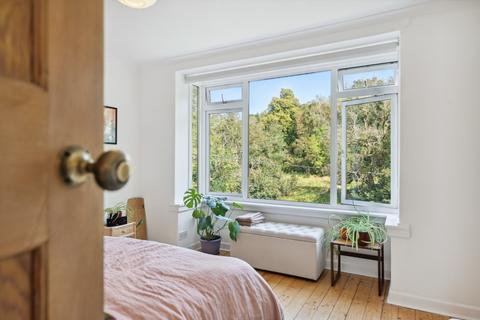 112 Monteith Drive, Clarkston, Glasgow, G76 8NZ