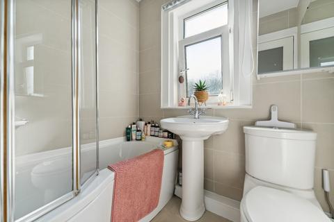 112 Monteith Drive, Clarkston, Glasgow, G76 8NZ