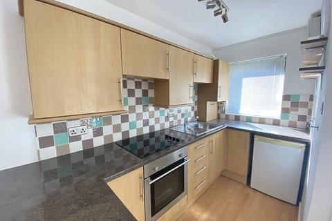 1 bedroom flat to rent, Llwynderw Drive, West Cross, SA3