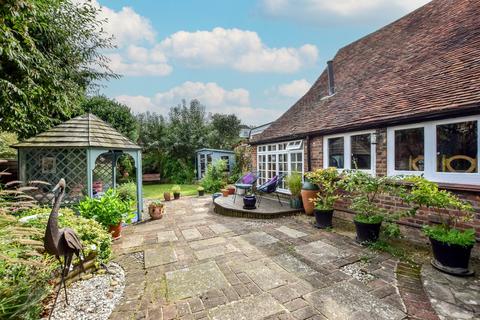 3 bedroom detached house for sale, The Common, Kings Langley, Hertfordshire, WD4