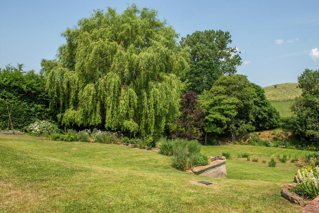 Bridgeacre, Uploders, Bridport, DT6 6 bed detached house for sale £