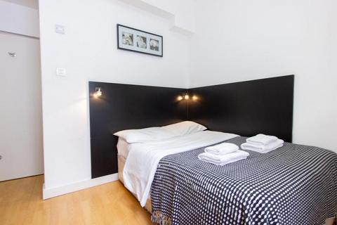 Studio to rent, North Gower Street, Euston, London, NW1