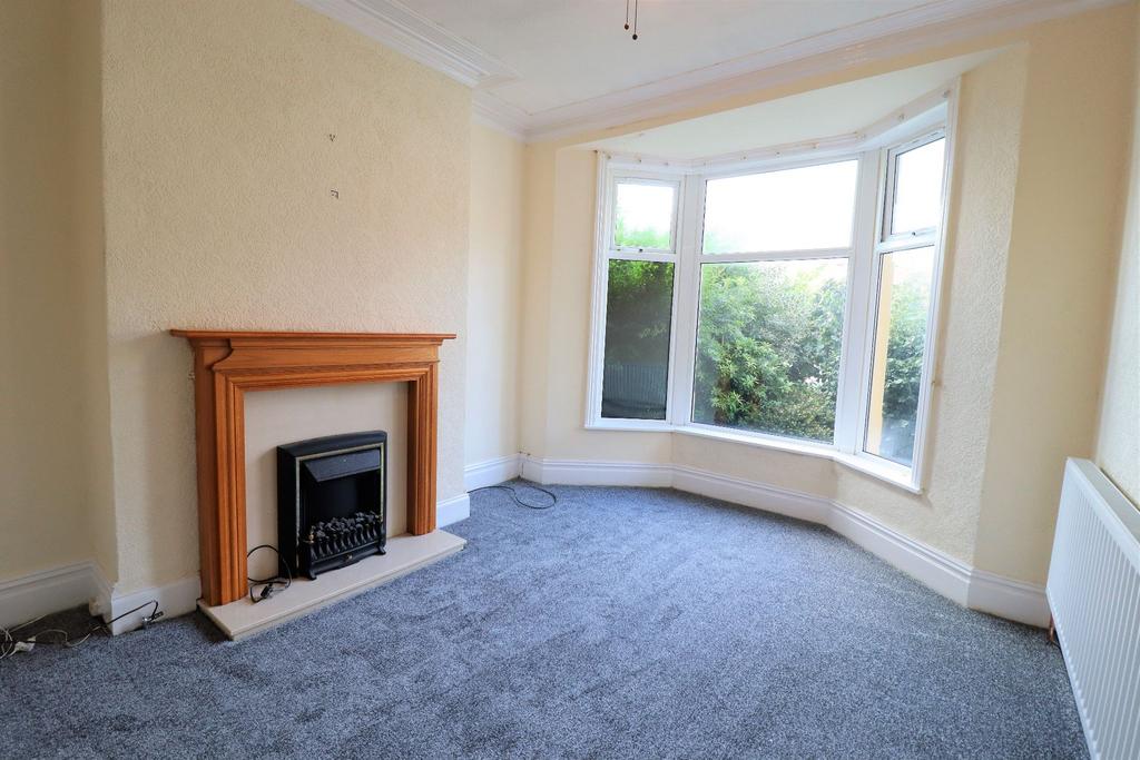 Leamington Road, Blackburn, BB2 3 bed terraced house £695 pcm (£160 pw)