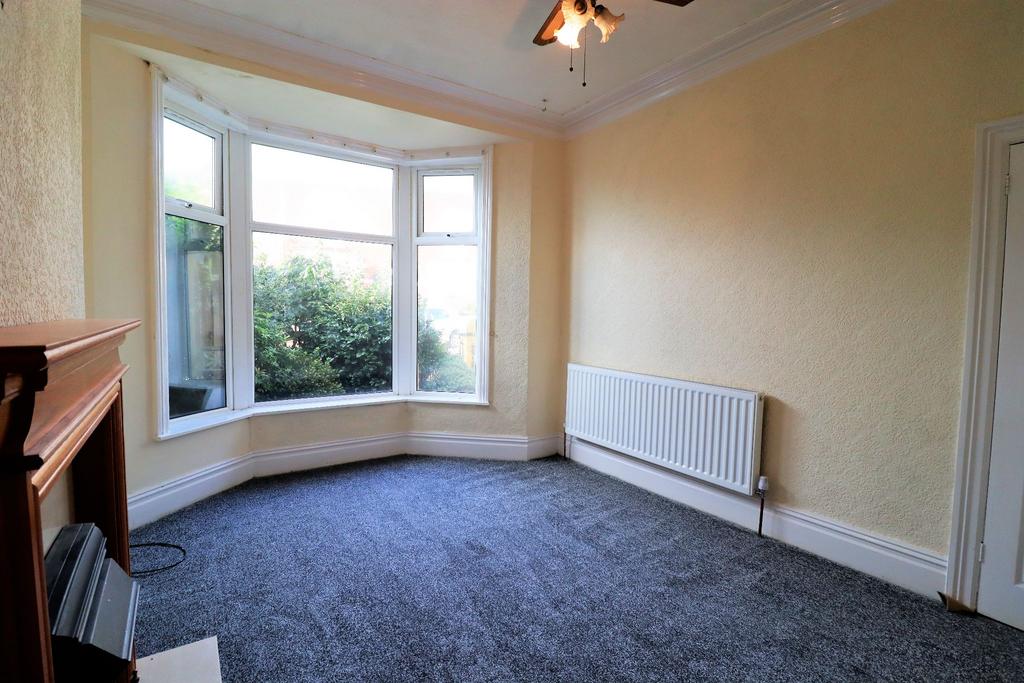 Leamington Road, Blackburn, BB2 3 bed terraced house £695 pcm (£160 pw)