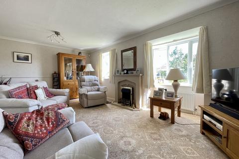 8 Dinnis Close, Tedburn St Mary, Exeter, EX6 6RP