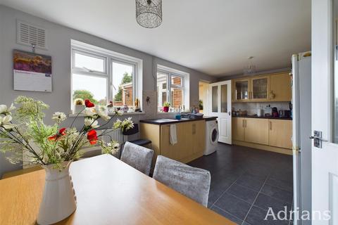 37 Pyms Road, Chelmsford, CM2 8PX