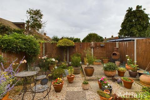 37 Pyms Road, Chelmsford, CM2 8PX