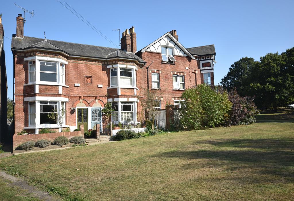 Lower Green Road, Rusthall, Tunbridge Wells 2 bed semidetached house