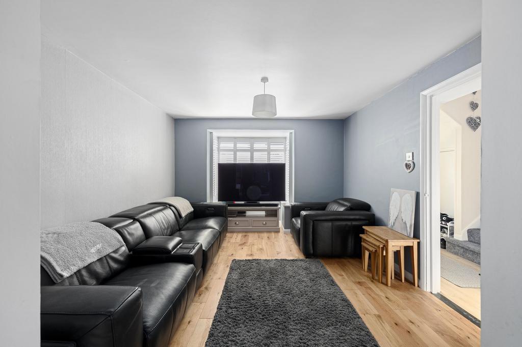 Maple Close, Larkfield, ME20 4 bed semidetached house for sale £410,000