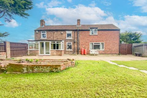 4 bedroom detached house for sale, Goxhill Road, Barrow Upon Humber, North Lincs, DN19