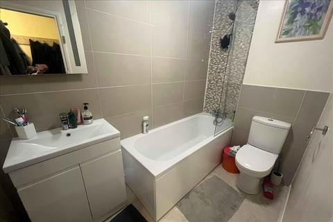 168 Redford Close, Feltham, TW13 4TF