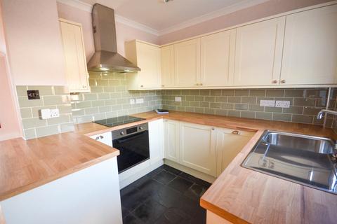 2 bedroom semi-detached house to rent, Hall Gardens, West Boldon