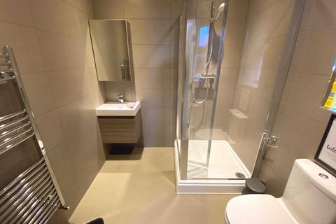 Studio to rent, Headstone Road, Harrow