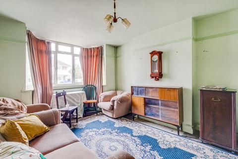 7 South Close, Twickenham, TW2 5JE