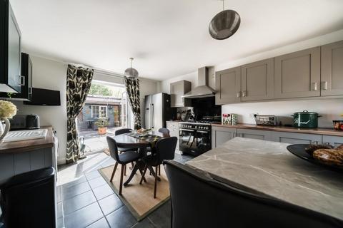 2 bedroom semi-detached house for sale - Ocle Pychard,  Herefordshire,  HR1