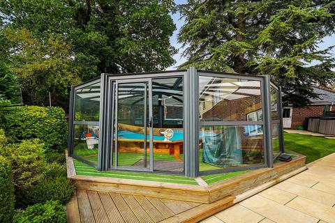 1 The Manor, Shinfield, Reading, RG2 9DP